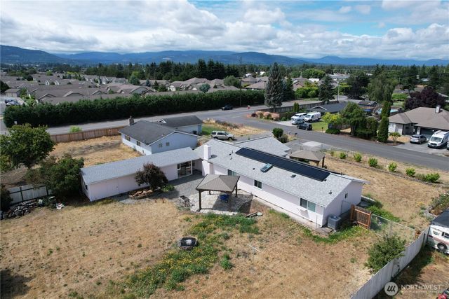 20 Elizabeth Lane, Sequim, WA 98382