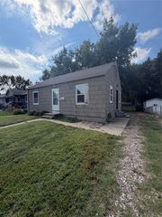 4038 6th Avenue, Des Moines, IA 50313