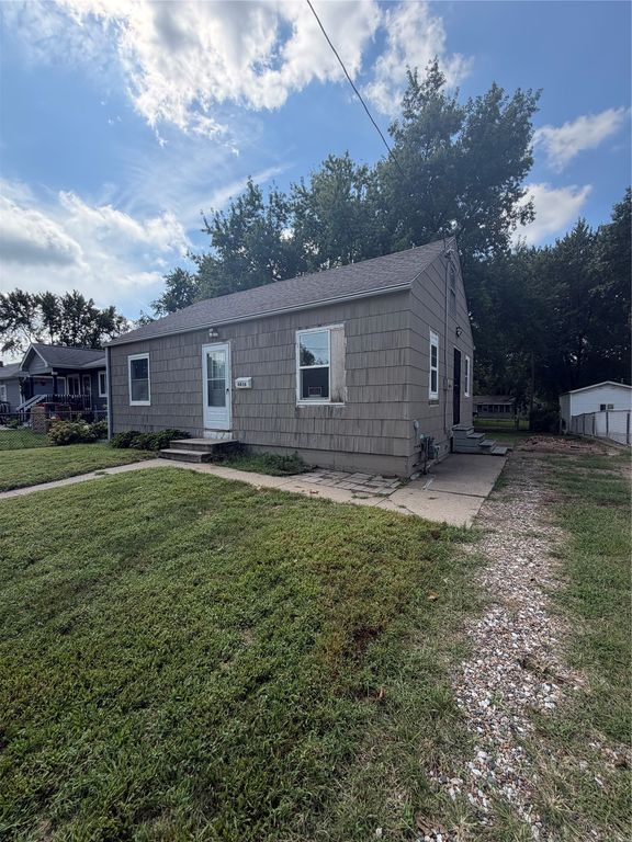 4038 6th Avenue, Des Moines, IA 50313