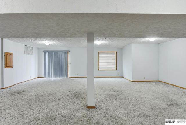 8110 Potter Street, Omaha, NE 68122