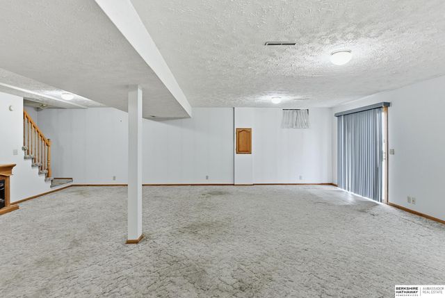 8110 Potter Street, Omaha, NE 68122