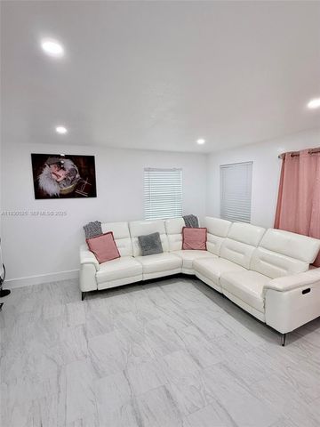 19605 SW 334th St, Homestead, FL 33034