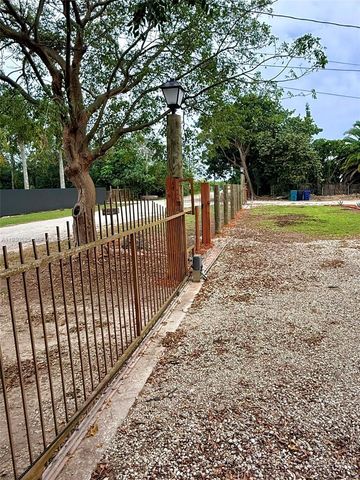 19605 SW 334th St, Homestead, FL 33034