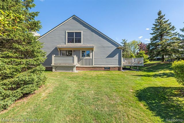 2456 Inglehill Point, Bloomfield Hills, MI 48304
