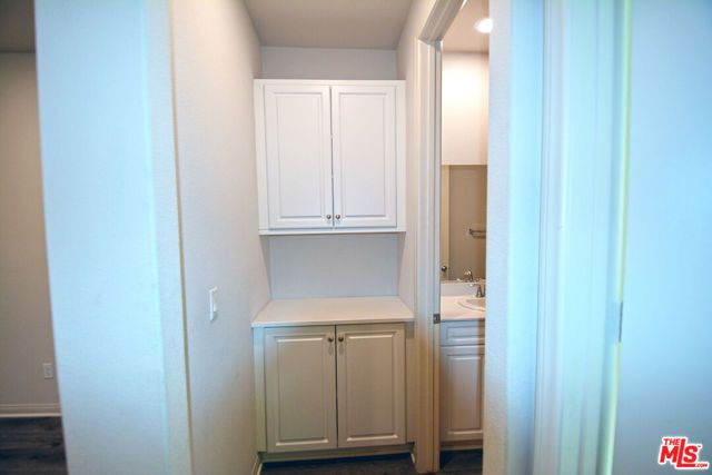 14107 W Birch Lane, Van Nuys (los Angeles), CA 91405