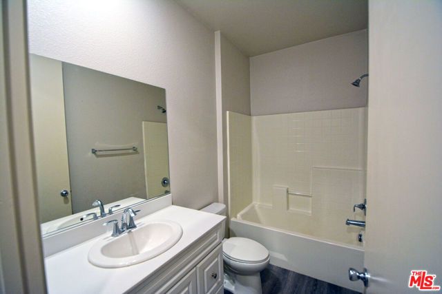 14107 W Birch Lane, Van Nuys (los Angeles), CA 91405