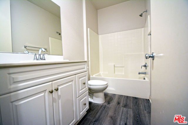 14107 W Birch Lane, Van Nuys (los Angeles), CA 91405