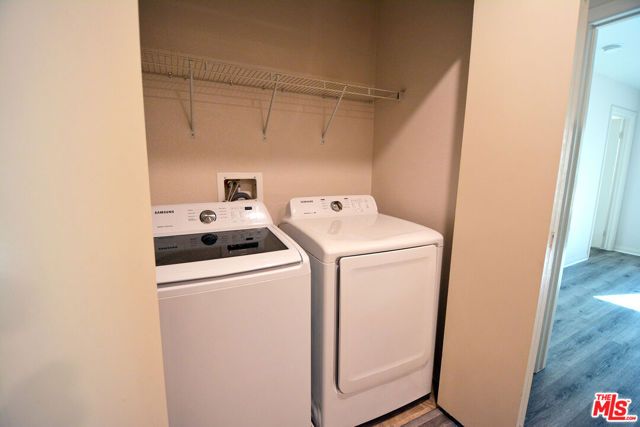 14107 W Birch Lane, Van Nuys (los Angeles), CA 91405