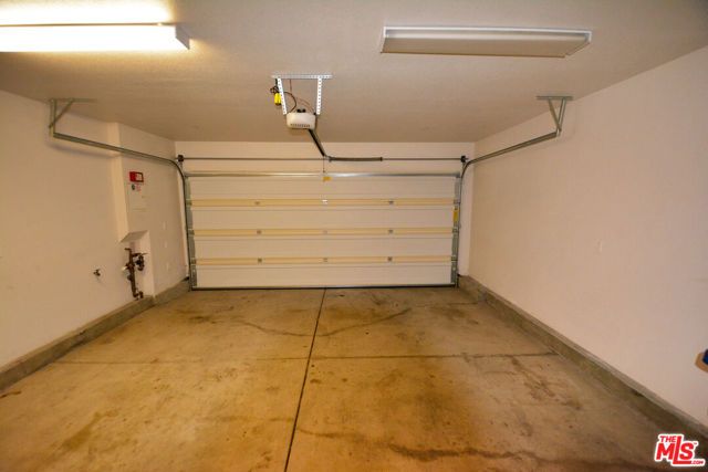 14107 W Birch Lane, Van Nuys (los Angeles), CA 91405