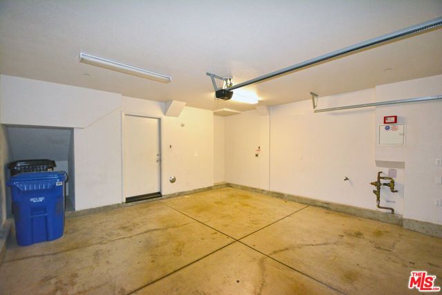 14107 W Birch Lane, Van Nuys (los Angeles), CA 91405