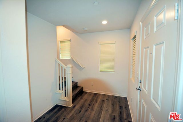 14107 W Birch Lane, Van Nuys (los Angeles), CA 91405