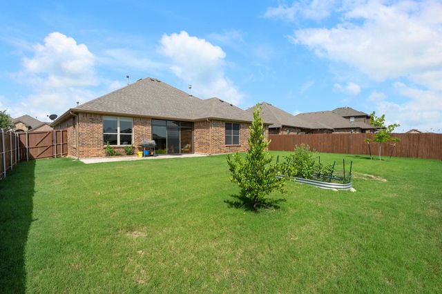 8928 Jewel Flower Drive, Fort Worth, TX 76131