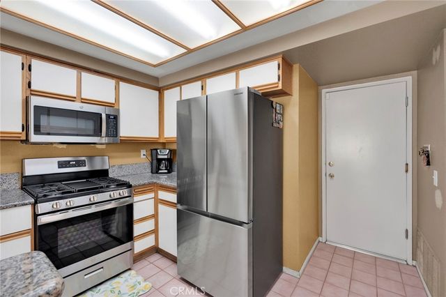 29398 Clear View, Highland, CA 92346
