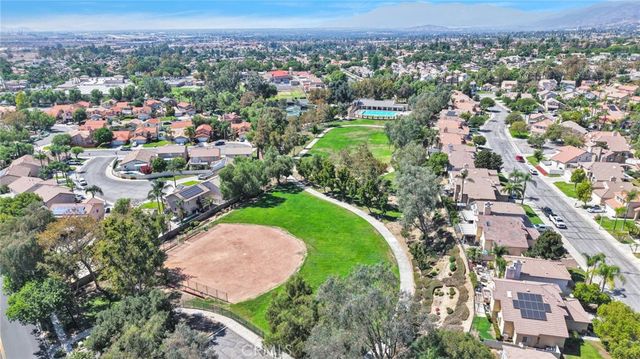 29398 Clear View, Highland, CA 92346
