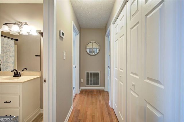 45 Skyview Circle, Cartersville, GA 30120