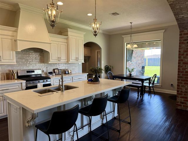 6561 W Ella Kate Lane, Lake Charles, LA 70605