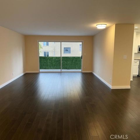 434 S Canon 202, Beverly Hills, CA 90212