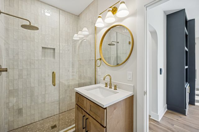 3390 Mealer Rd, Chapel Hill, TN 37034