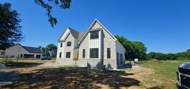 3390 Mealer Rd, Chapel Hill, TN 37034