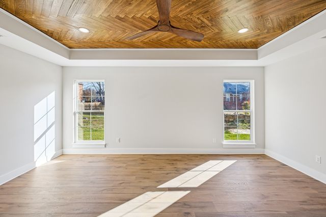 3390 Mealer Rd, Chapel Hill, TN 37034