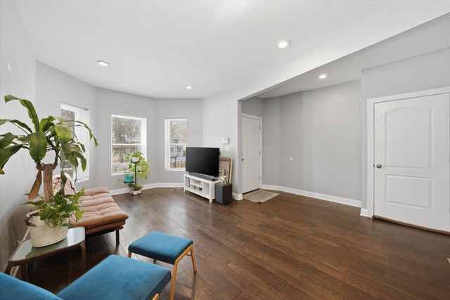 7415 S Langley Avenue, Chicago, IL 60619