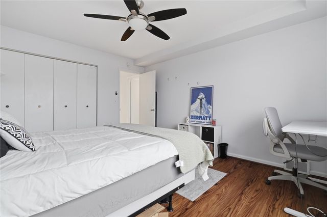 220 N Dithridge St 704, Oakland, PA 15213