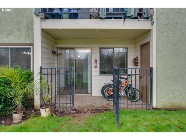 15946 Ne FREMONT St, Portland, OR 97230