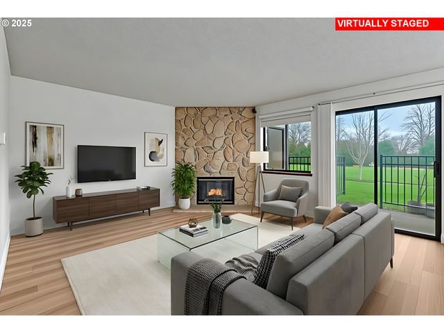 15946 Ne FREMONT St, Portland, OR 97230