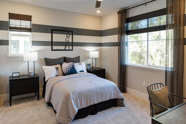 5750 Golden Pond Dr, Rocklin, CA 95677