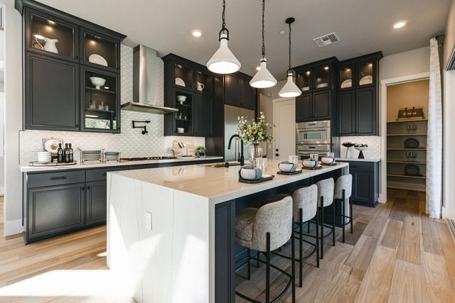 5750 Golden Pond Dr, Rocklin, CA 95677