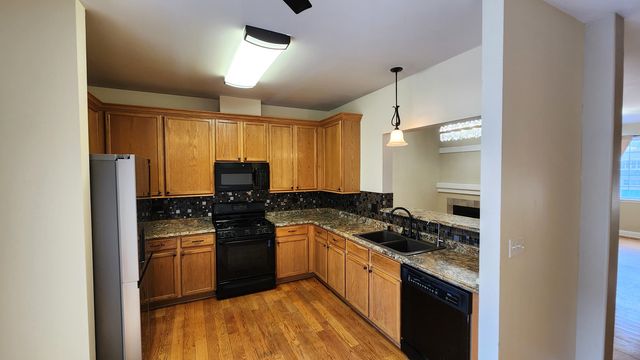 2325 Twilight Drive 2325, Aurora, IL 60503