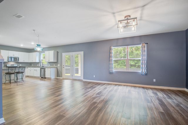 233 W Bradford Pointe Drive, Summerville, SC 29486