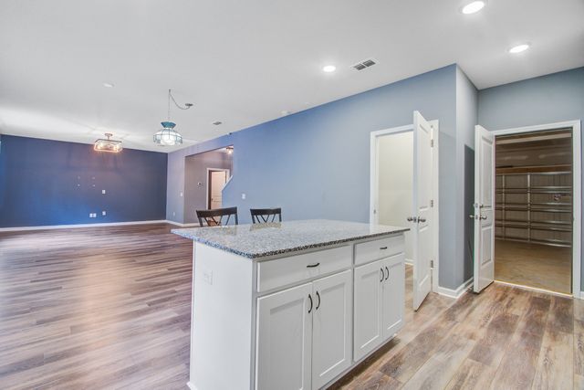233 W Bradford Pointe Drive, Summerville, SC 29486