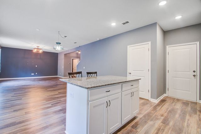 233 W Bradford Pointe Drive, Summerville, SC 29486