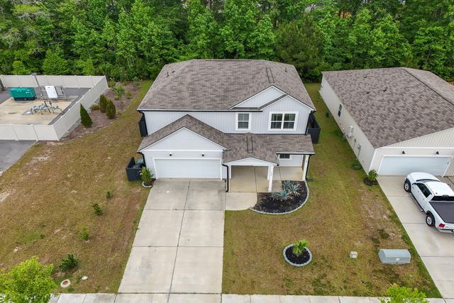 233 W Bradford Pointe Drive, Summerville, SC 29486