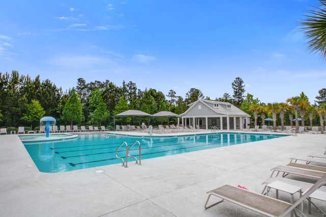 233 W Bradford Pointe Drive, Summerville, SC 29486
