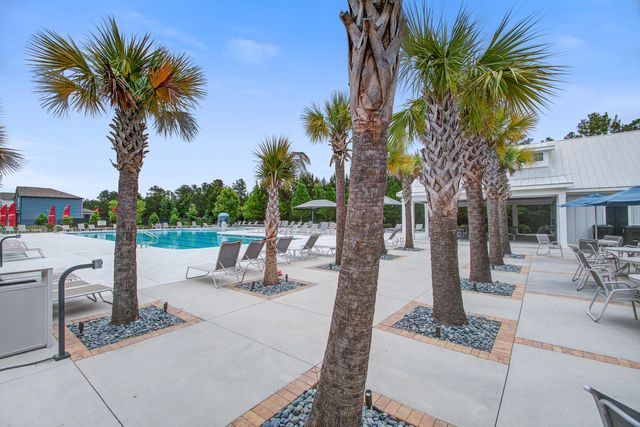 233 W Bradford Pointe Drive, Summerville, SC 29486