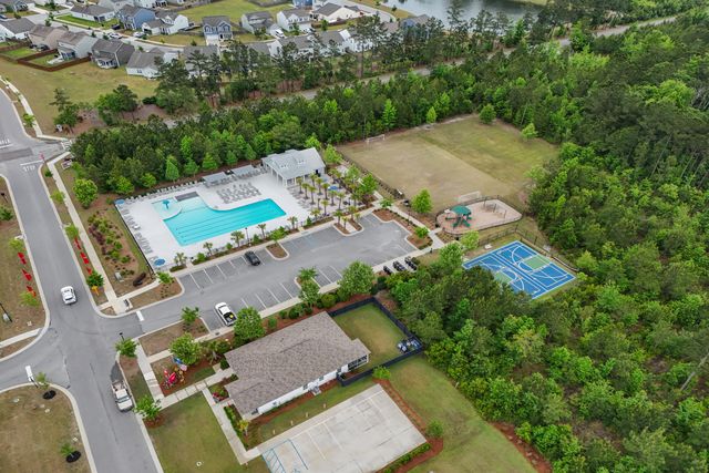 233 W Bradford Pointe Drive, Summerville, SC 29486