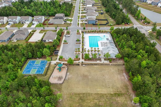 233 W Bradford Pointe Drive, Summerville, SC 29486