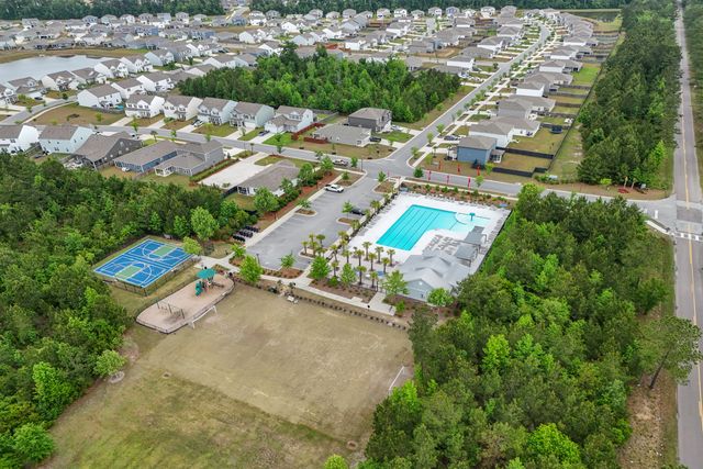 233 W Bradford Pointe Drive, Summerville, SC 29486