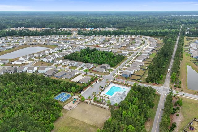 233 W Bradford Pointe Drive, Summerville, SC 29486