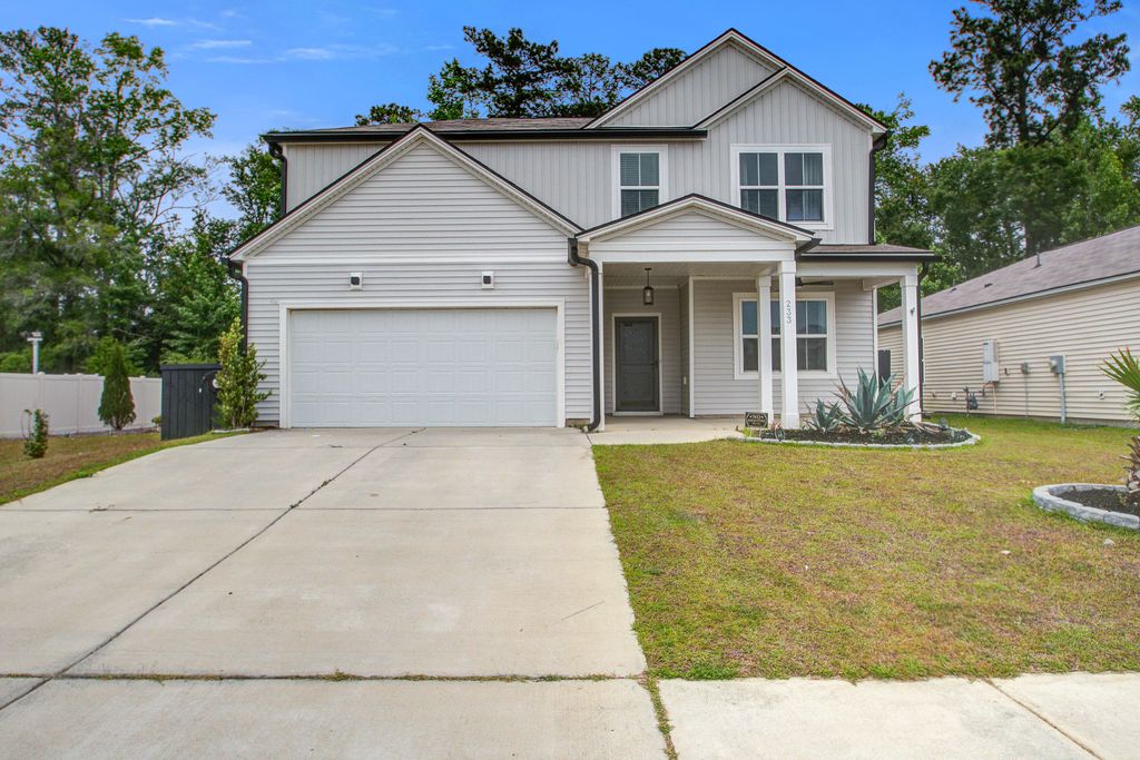 233 W Bradford Pointe Drive, Summerville, SC 29486