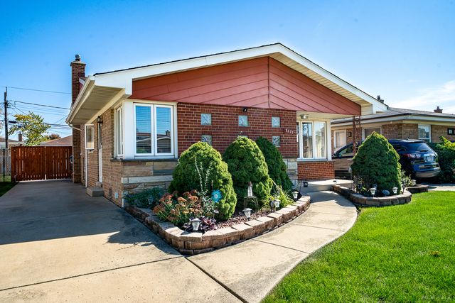 8607 S Tripp Avenue, Chicago, IL 60652