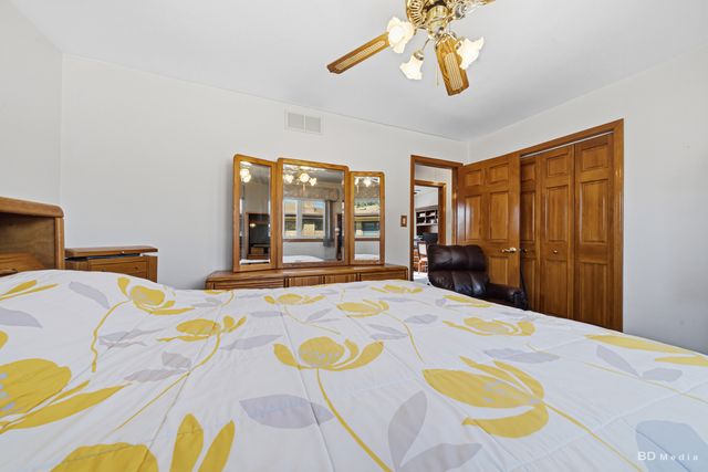 8607 S Tripp Avenue, Chicago, IL 60652