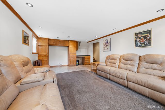 8607 S Tripp Avenue, Chicago, IL 60652
