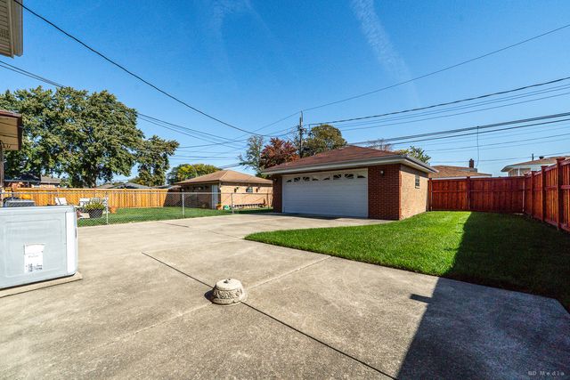 8607 S Tripp Avenue, Chicago, IL 60652