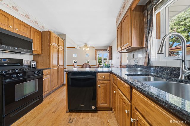 8607 S Tripp Avenue, Chicago, IL 60652
