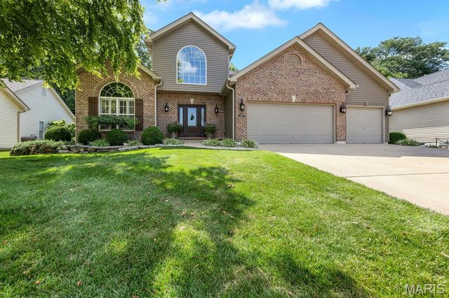 310 Highland Meadows Court, Wentzville, MO 63385