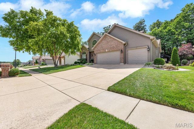 310 Highland Meadows Court, Wentzville, MO 63385