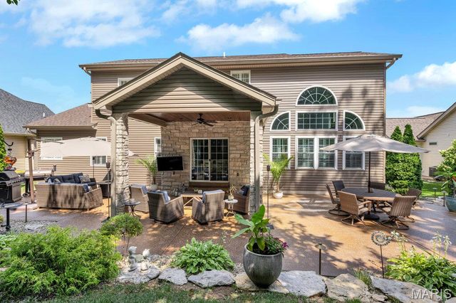 310 Highland Meadows Court, Wentzville, MO 63385